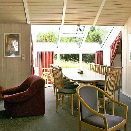 12 Person In Holiday home